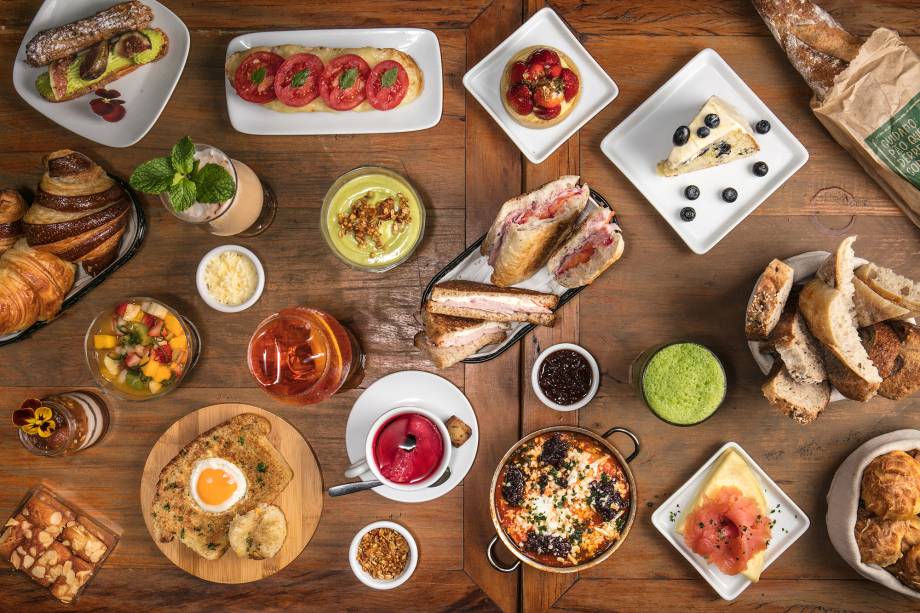 Serviço à la carte: delícias de produção própria Serviço à la carte: delícias de produção própria