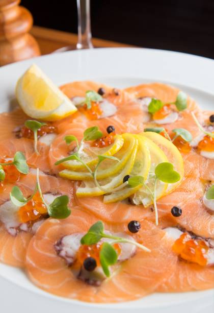 Carpaccio duetto: salmão e polvo