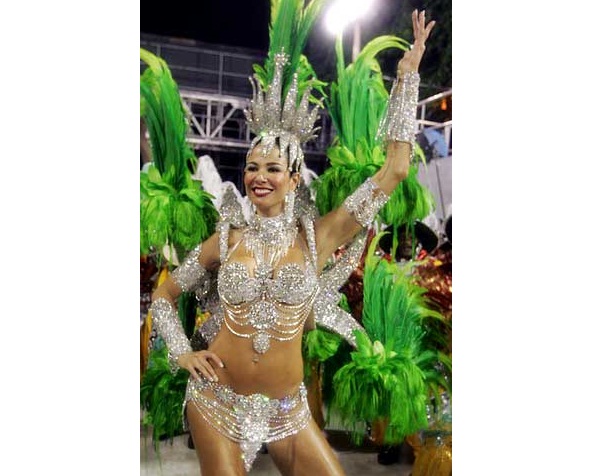 Em 1999, grávida de Lucas, fruto de um relacionamento com Mick Jagger, dos Rolling Stones, ela desfilou pela Grande Rio. Em 2007, foi a vez de abocanhar o posto de rainha de bateria na Imperatriz Leopoldinense, cargo que honrou de 2006 a 2007. No último a<br> Em 1999, grávida de Lucas, fruto de um relacionamento com Mick Jagger, dos Rolling Stones, ela desfilou pela Grande Rio. Em 2007, foi a vez de abocanhar o posto de rainha de bateria na Imperatriz Leopoldinense, cargo que honrou de 2006 a 2007. No último a<br>