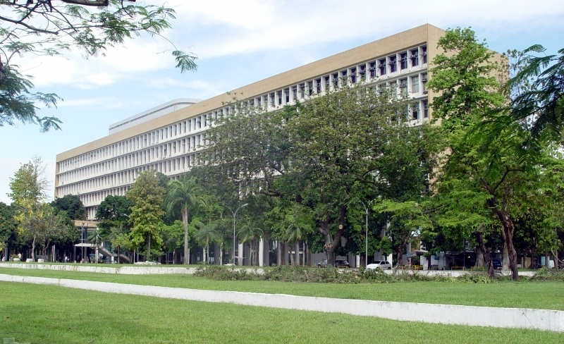 Como a crise da UFRJ afeta o rumo das pesquisas de vacina contra Covid-19