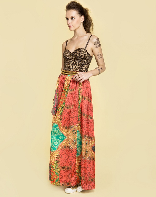 Saia longa: R$ 229,90. Body com bojo torcido: R$ 98,90. Rua Lauro M&uuml;ller, 116, 4&deg; piso, Shopping Rio Sul, Botafogo, tel. 2567-8993.<br>