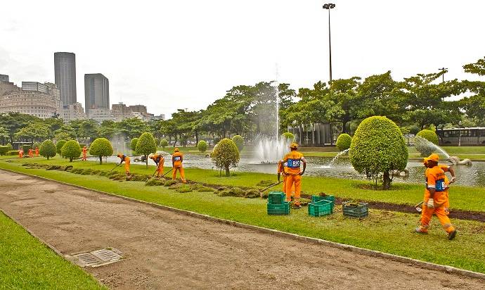 A nova Praça Paris: projeto de revitalização inclui reformas e limpeza dos jardins
