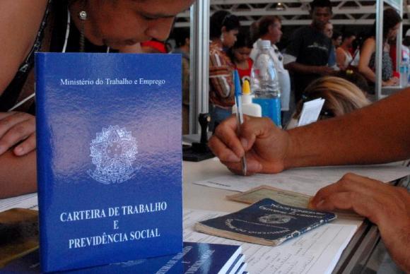 Rio fecha 1 em cada 10 vagas de emprego entre 2014 e 2018