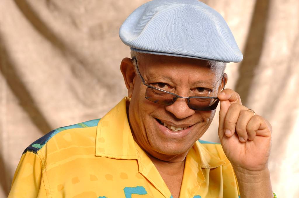 Nei Lopes: ‘É possível se comunicar com os orixás sem ser por transe’