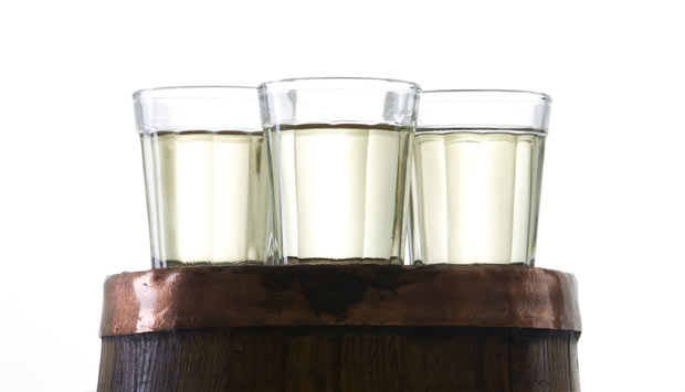 Dia da Cachaça inspira roteiro por drinques nos balcões da cidade