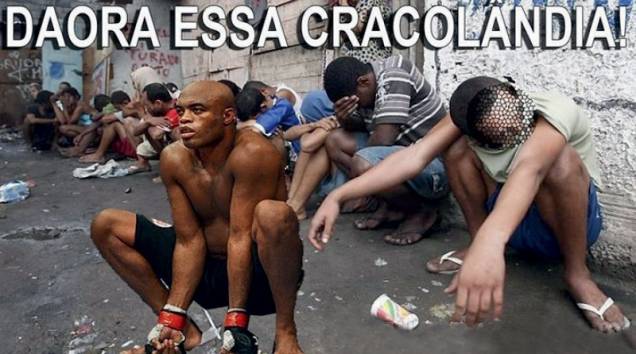 Em 2015, o octógono esteve longe de propiciar as emoções do passado. Anderson Silva foi flagrado em um vergonhoso caso de doping em fevereiro e José Aldo foi nocauteado em dezembro pelo irlandês Conor McGregor em apenas treze segundos Em 2015, o octógono esteve longe de propiciar as emoções do passado. Anderson Silva foi flagrado em um vergonhoso caso de doping em fevereiro e José Aldo foi nocauteado em dezembro pelo irlandês Conor McGregor em apenas treze segundos