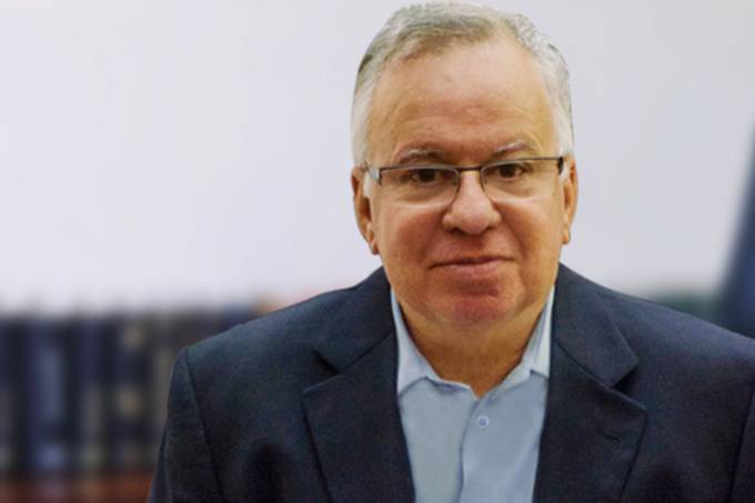 Coronel já foi visto outras quatro vezes com bebê nu