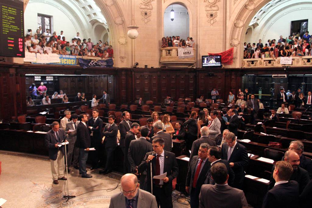 Orçamento do Rio para 2018 prevê déficit de R$ 10 bilhões