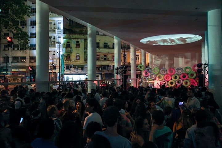 Projeto leva festas e shows gratuitos ao Museu de Arte do Rio