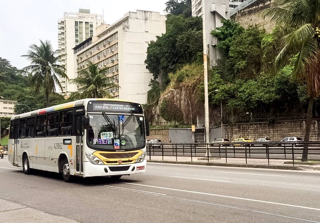 Com temperatura recorde, Rio ainda tem 708 ônibus sem ar-condicionado