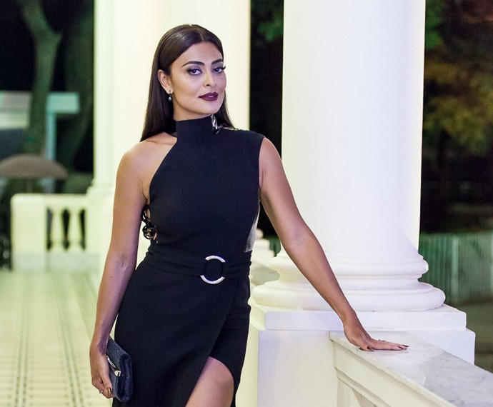 Aprenda a usar os looks de Juliana Paes na novela Totalmente Demais