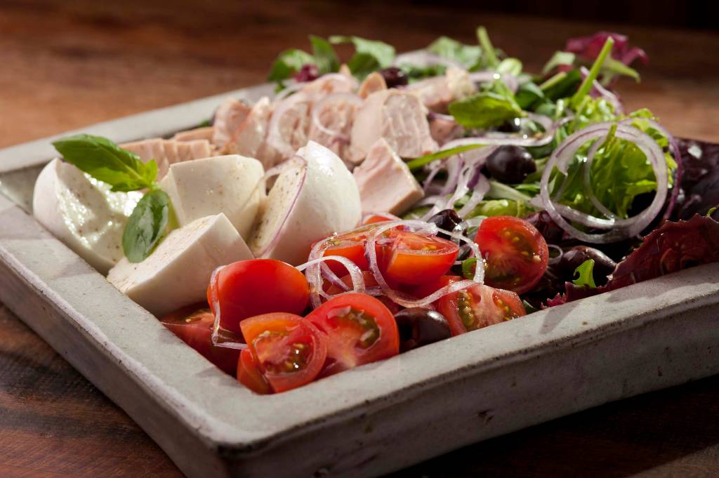 Uma seleção de saladas que valem por uma refeição