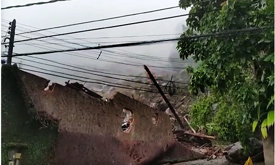 Deslizamento deixa dois mortos em Petrópolis