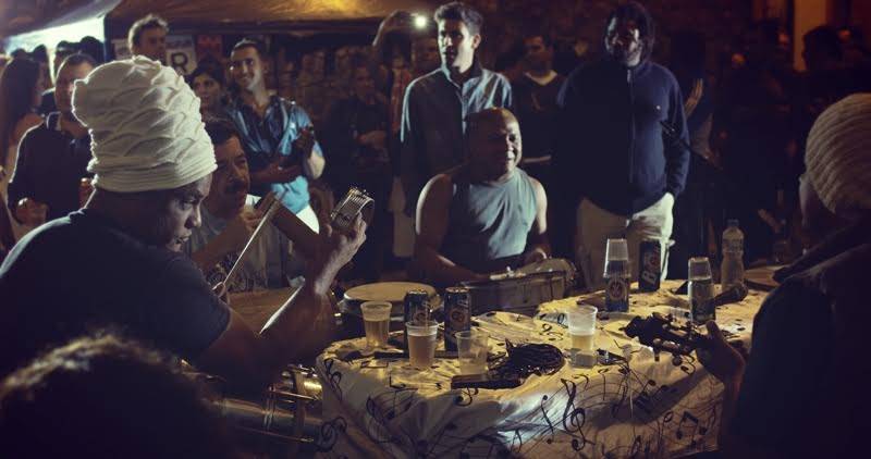 Evento promove dez rodas de samba simultâneas na cidade