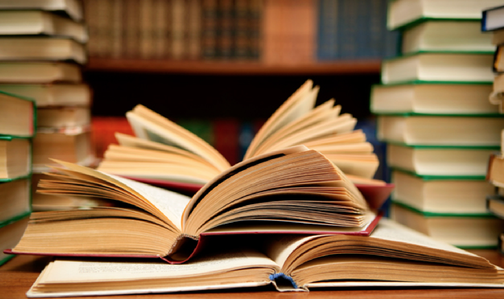 Rede de farmácia arrecada brinquedos e livros para crianças