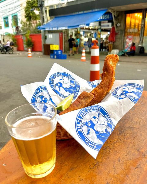 Torresmo: estrela do Bar do Bode Cheiroso Torresmo: estrela do Bar do Bode Cheiroso