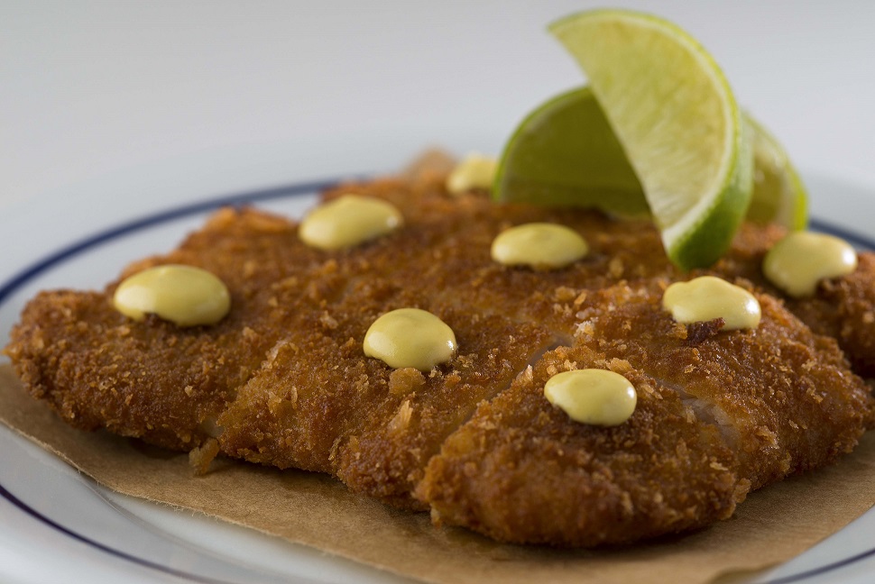 Formidable Bistrot_schnitzel aperitif_crédito Alexander Landau baixa