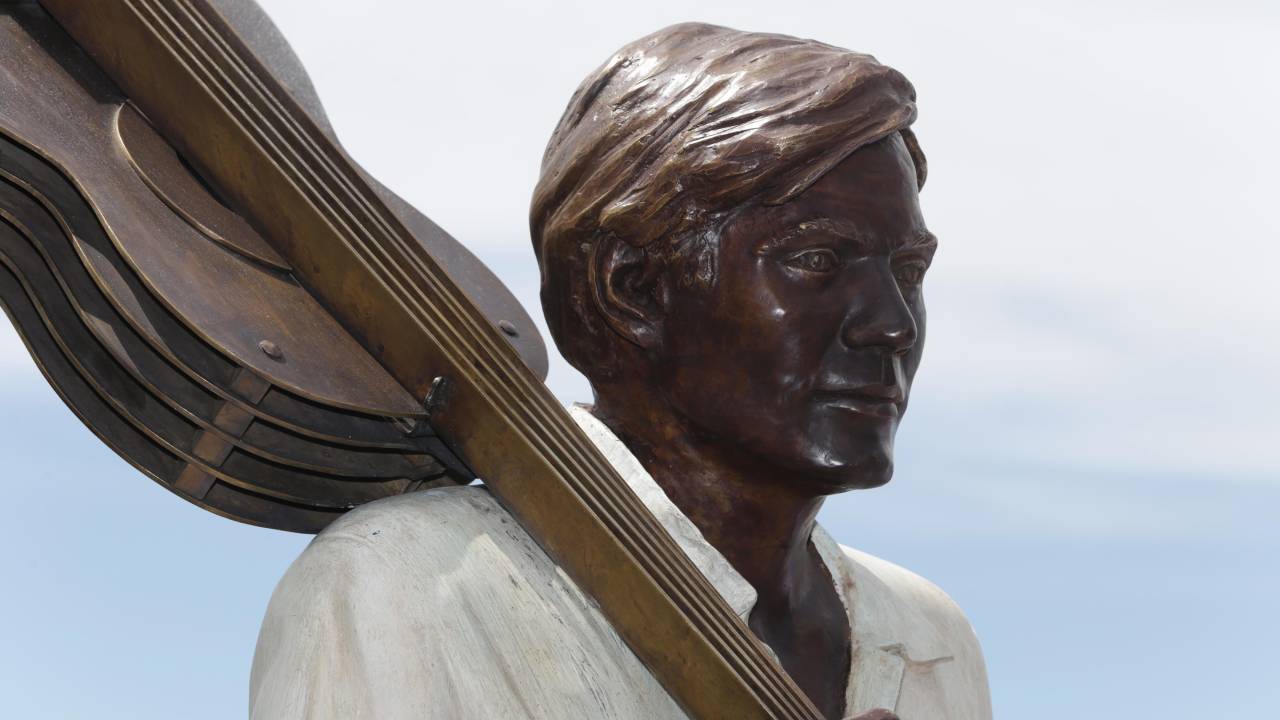 estátua Tom Jobim