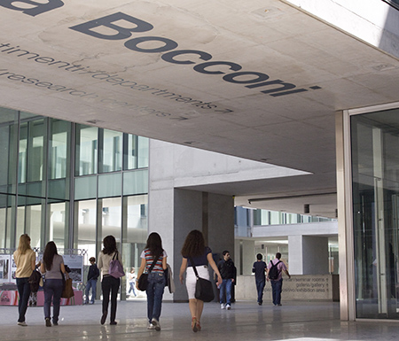 Universidade Bocconi, em Milão, oferece bolsas