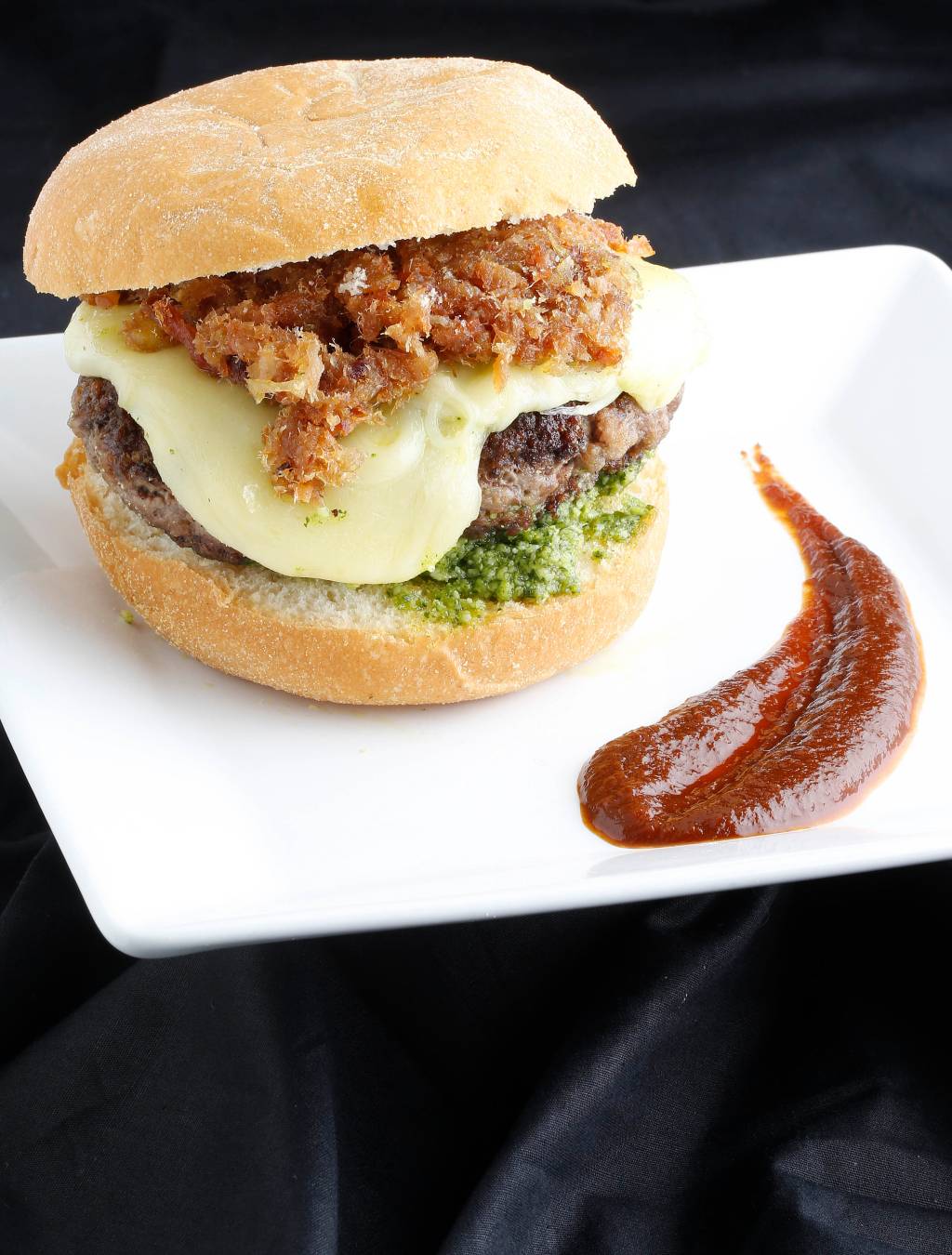 Dia Mundial do Hambúrguer inspira roteiro apetitoso pela cidade