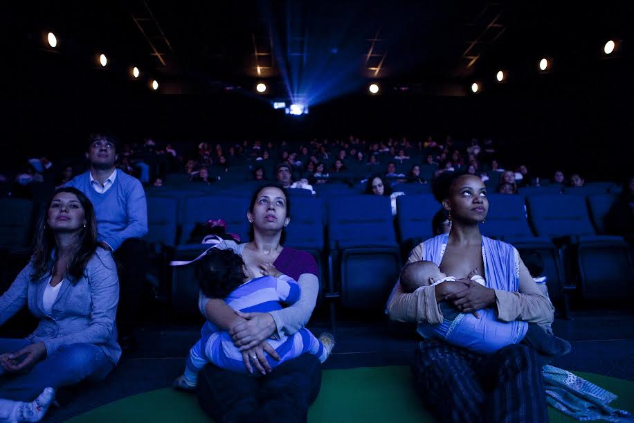 Três shoppings promovem sessões do CineMaterna nesta terça (8)