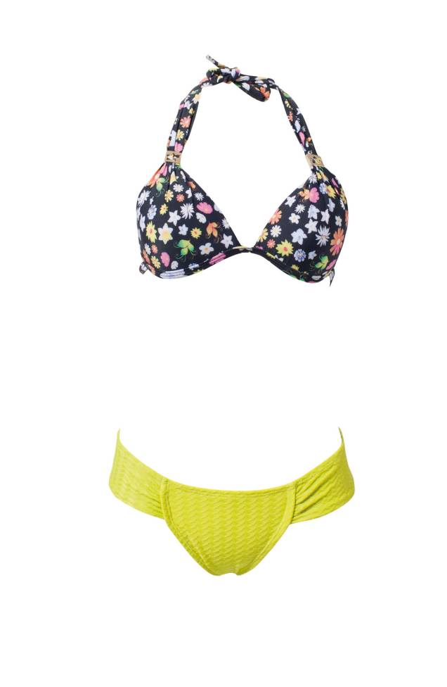 Combinação de estampa com peça lisa da Carolgava - top R$ 33,90 e calça R$ 23,90 Combinação de estampa com peça lisa da Carolgava - top R$ 33,90 e calça R$ 23,90