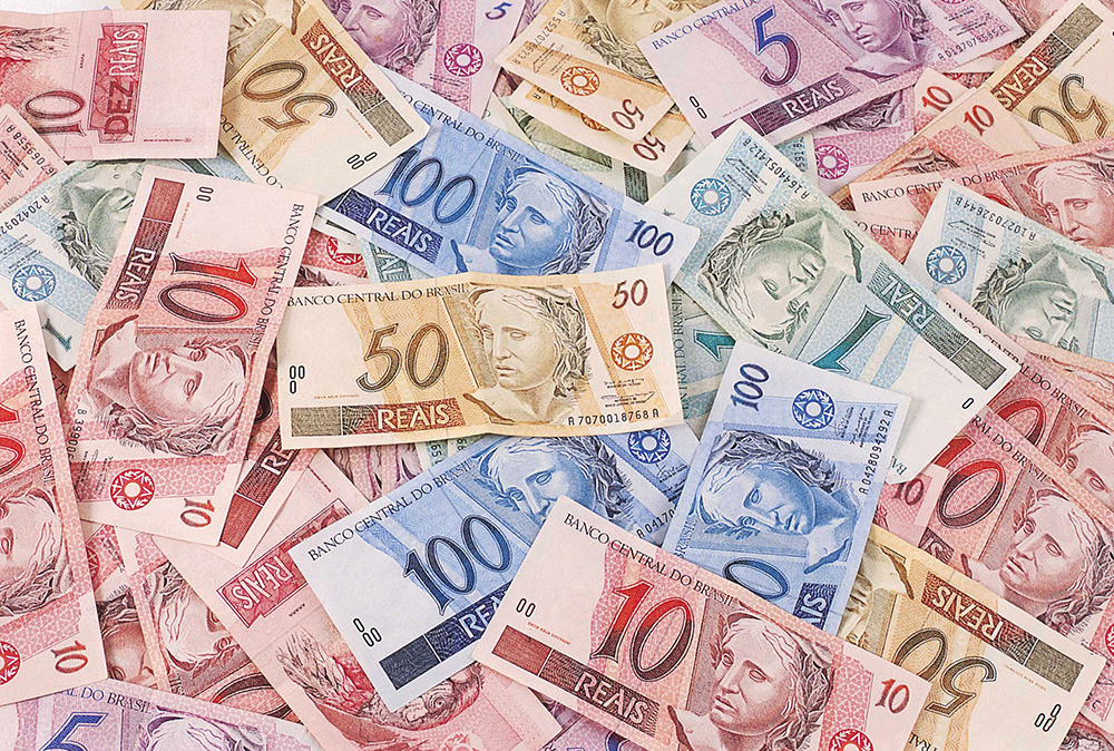 Governo do Rio paga salários de servidores nesta terça (14)