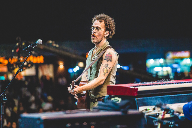 Show de Nando Reis marca reabertura da Jeunesse Arena, na Barra