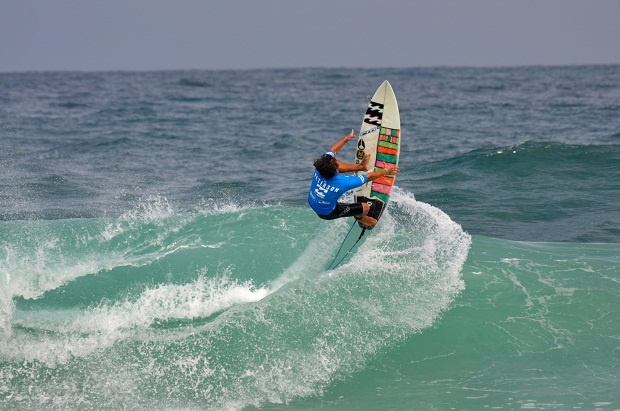 Oi lança campeonato de surfe digital nas redes sociais