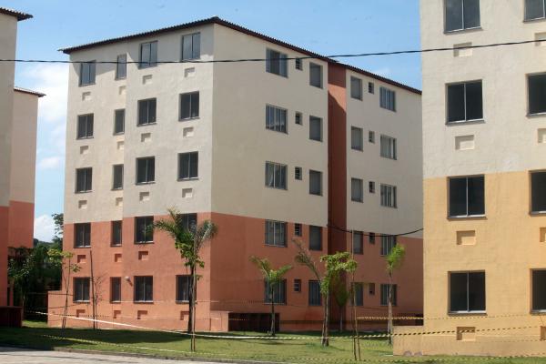 Condomínio invadido na Zona Norte do Rio