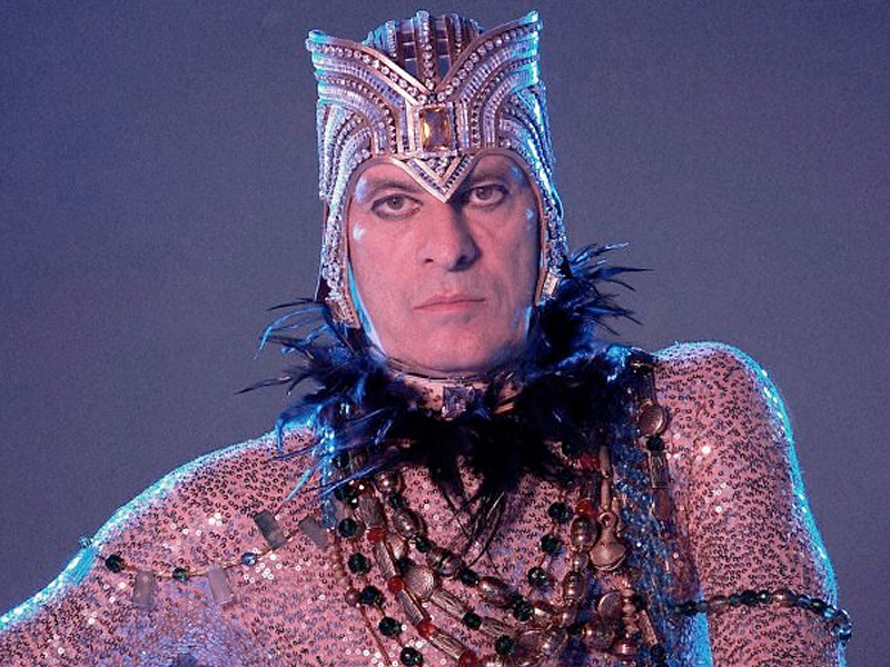 Ney Matogrosso 79 anos: Poema e Tanto Amar no topo das paradas