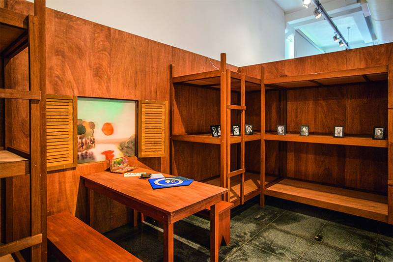 Mostra revela desenhos surpreendentes feitos por meninas judias no Holocausto