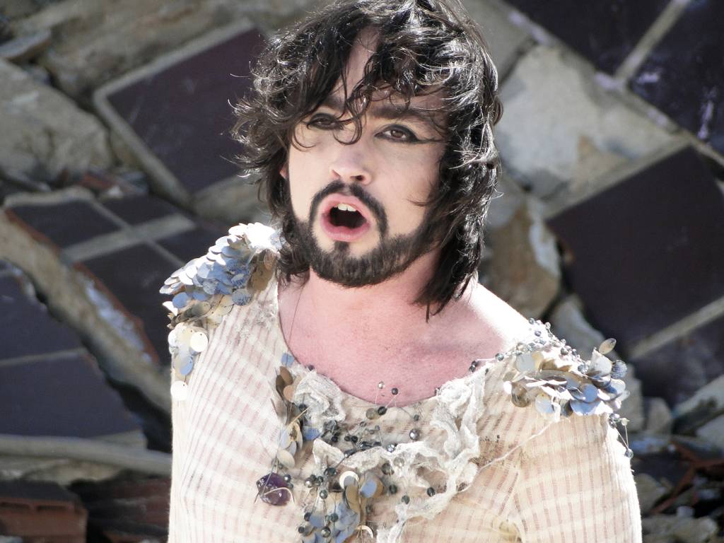 Festa BAR estreia com shows, performances, drinques e gastronomia