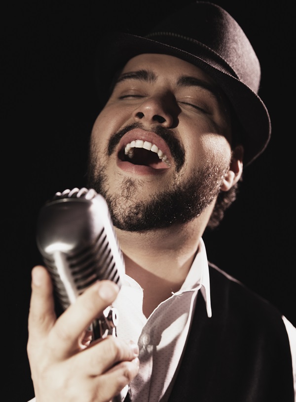 Tiago Abravanel diz ser vítima de preconceito