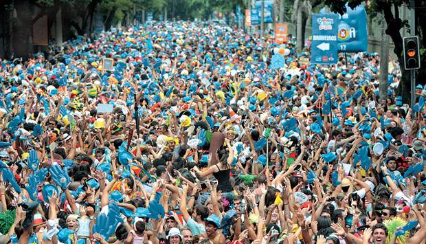 Fazer xixi na rua fica três vezes mais caro no Rio