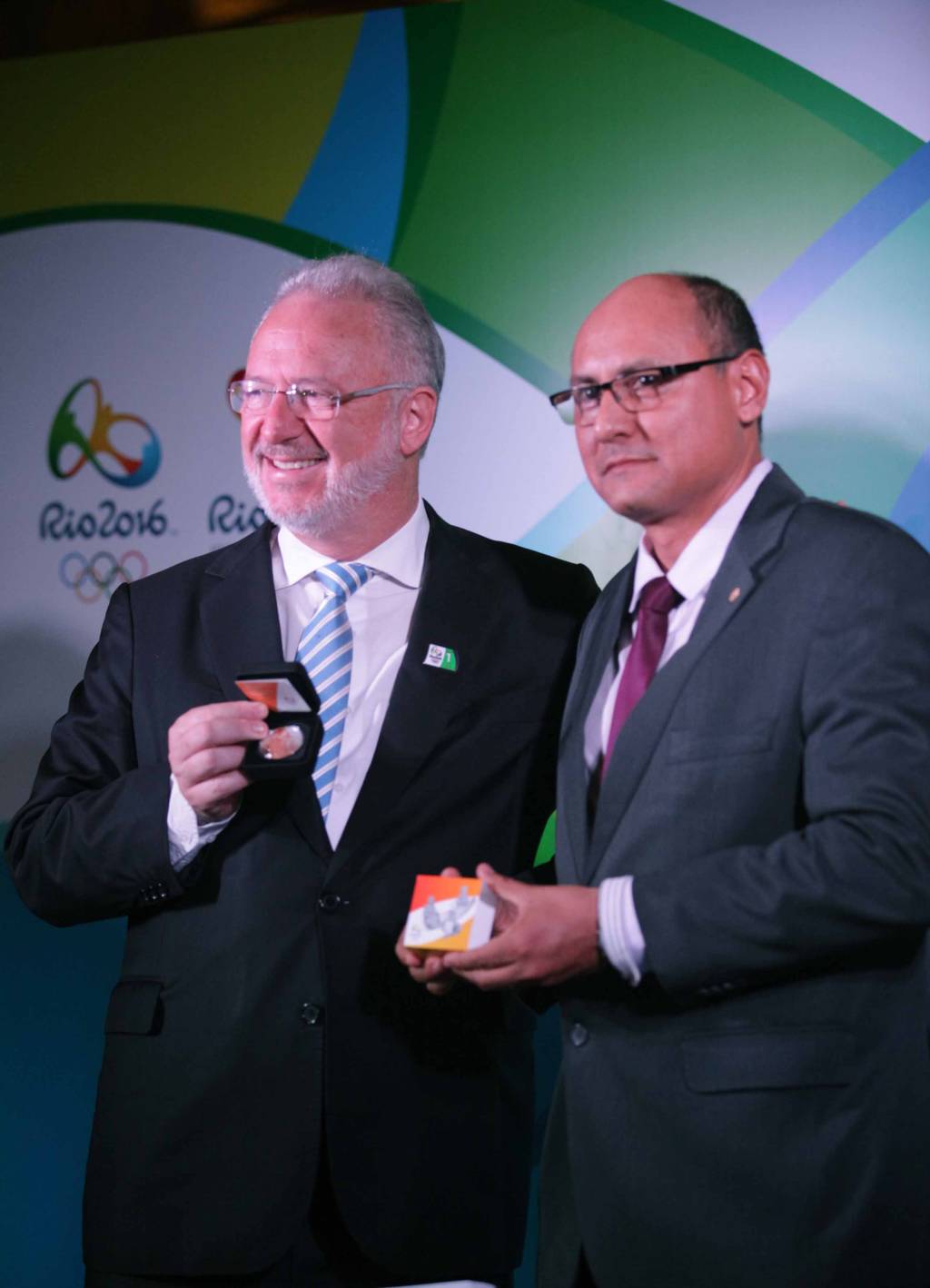 Banco Central e Correios lançam novas moedas e selos olímpicos