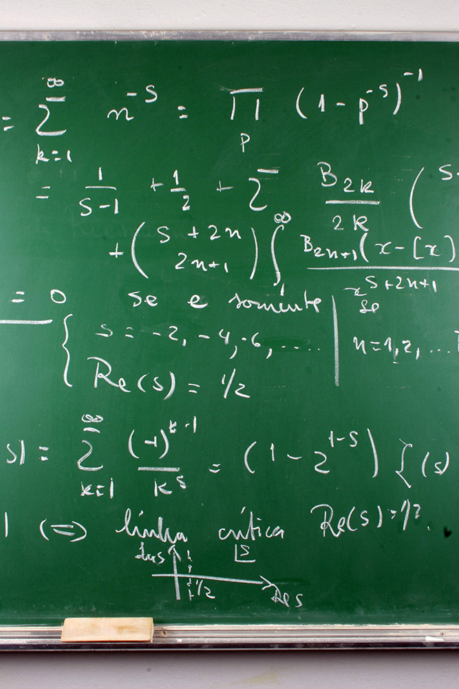 Cursinho promove aula online gratuita de preparação para o Enem