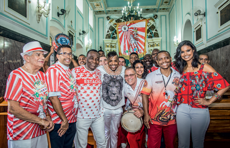 Ao apoiar enredo sobre São Jorge, Igreja faz as pazes com o Carnaval