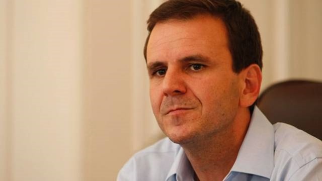 “Isso não é um problema social”, diz Paes, sobre morte de médico