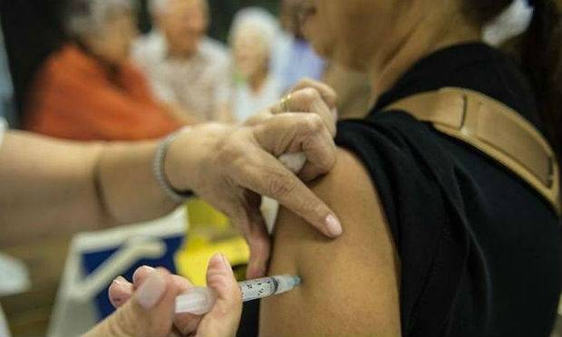 Vacinação contra a gripe é ampliada no Rio. Acompanhe o calendário