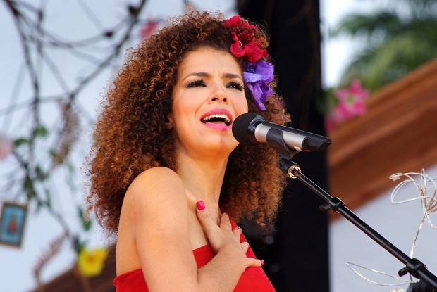 vanessa-da-mata.jpg