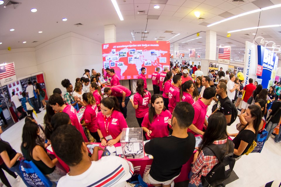 Feira de intercâmbio reúne 350 instituições de ensino estrangeiras