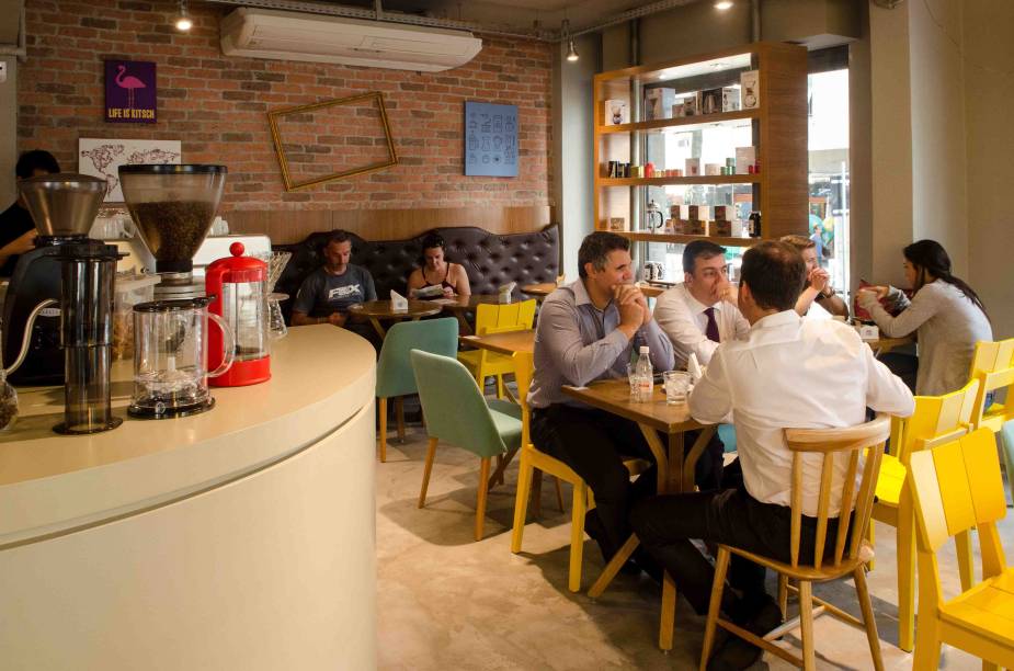 Sofá Café: novidade em Copacabana Sofá Café: novidade em Copacabana