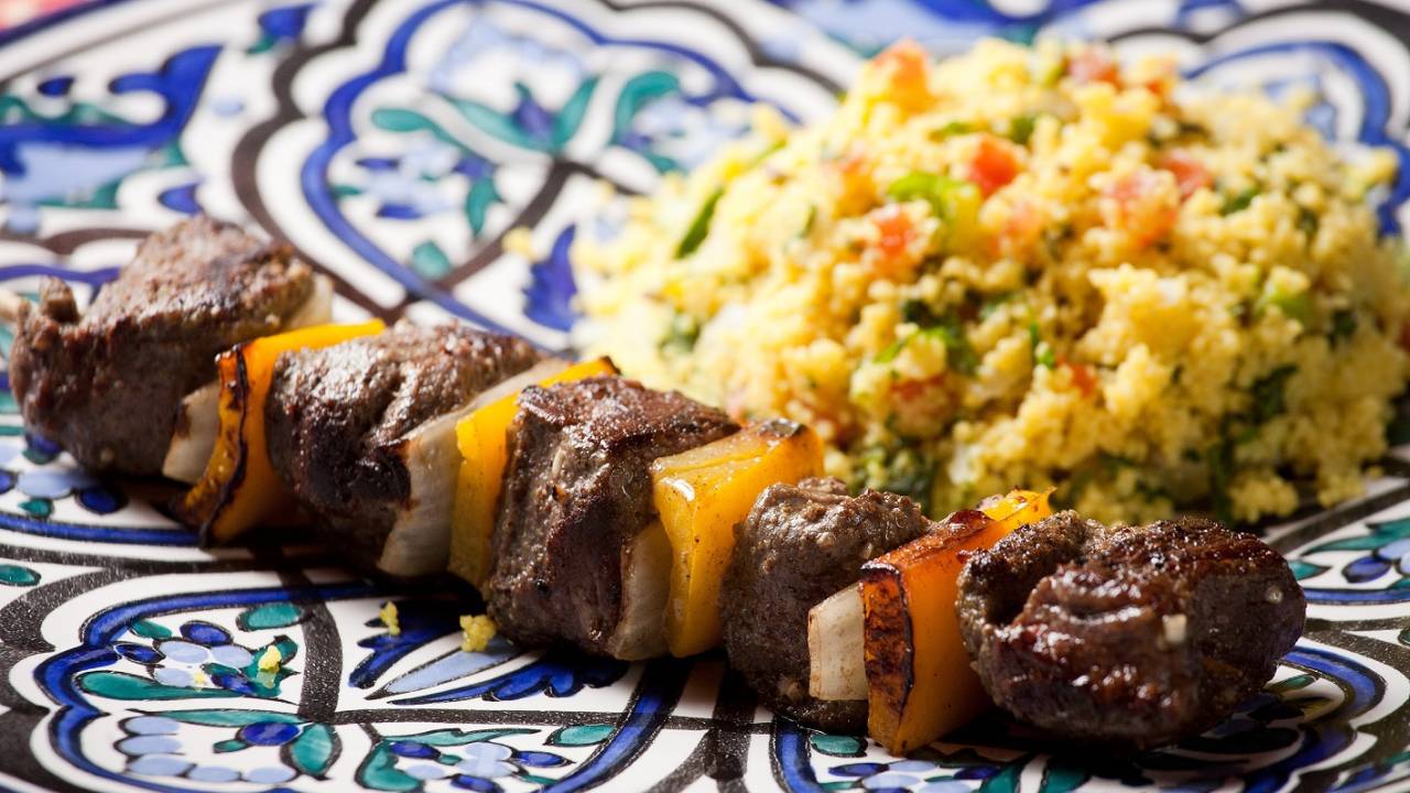 arab_shish-kebbab-de-cordeiro_foto-rodrigo-castro.jpeg