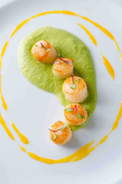 Vieiras com creme de aspargos: entrada do Cota 200 Vieiras com creme de aspargos: entrada do Cota 200