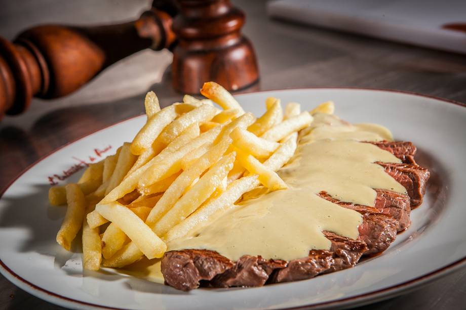 Prato único no LEntrecôte de Paris: batata à vontade Prato único no LEntrecôte de Paris: batata à vontade