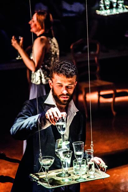 Patrícia Selonk e Tomás Braune: no novo trabalho da Armazém Companhia de Teatro Patrícia Selonk e Tomás Braune: no novo trabalho da Armazém Companhia de Teatro