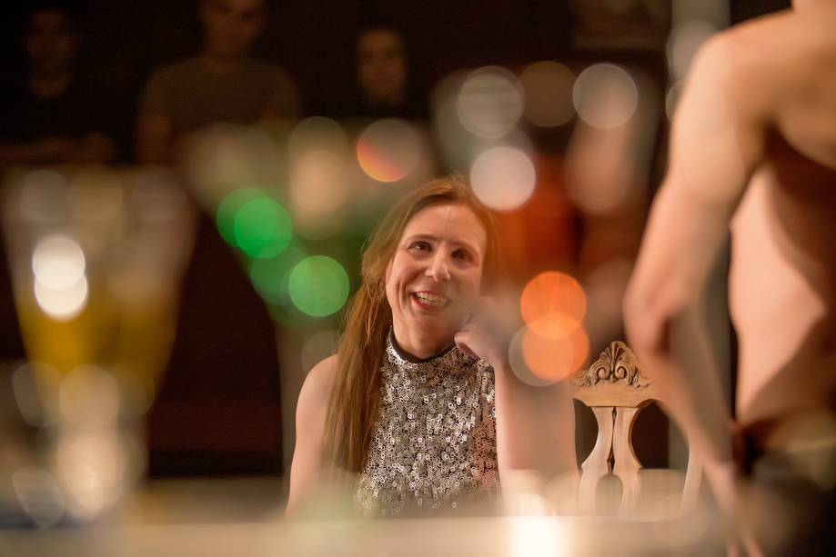 Patrícia Selonk: no novo trabalho da Armazém Companhia de Teatro Patrícia Selonk: no novo trabalho da Armazém Companhia de Teatro