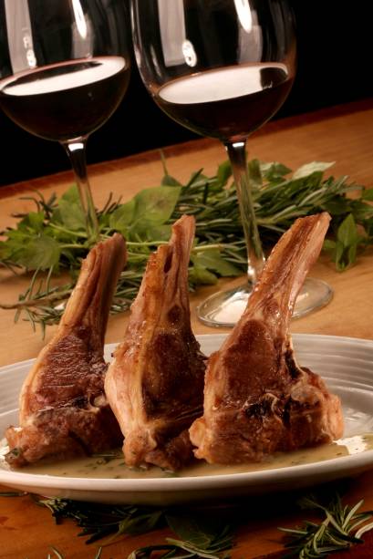 Paleta de cordeiro ao vinho branco: dica da Oásis Paleta de cordeiro ao vinho branco: dica da Oásis