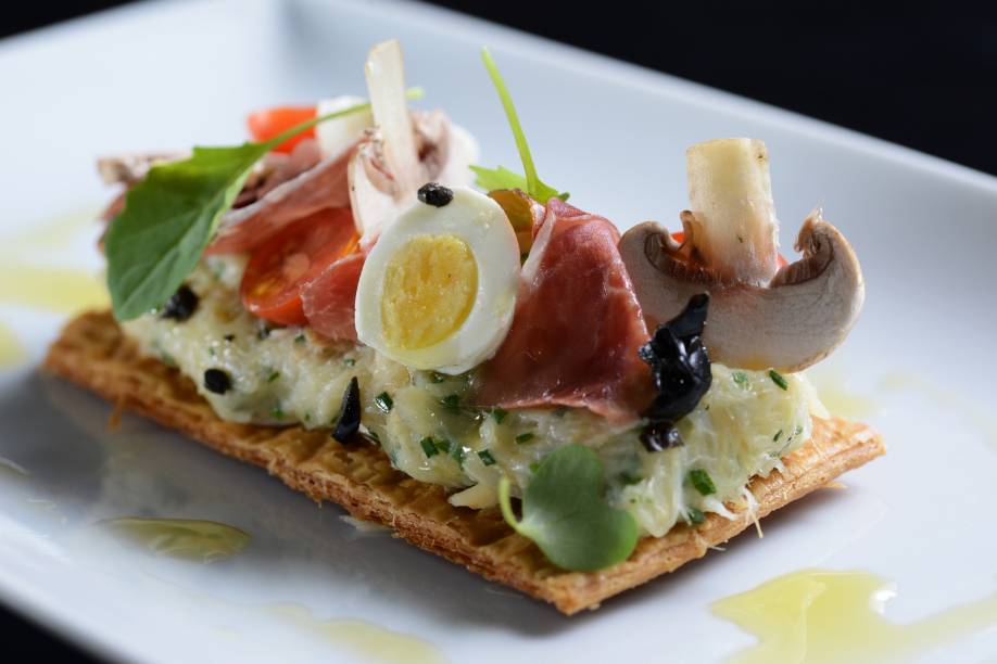 Folhado de Brandade de Bacalhau Folhado de Brandade de Bacalhau